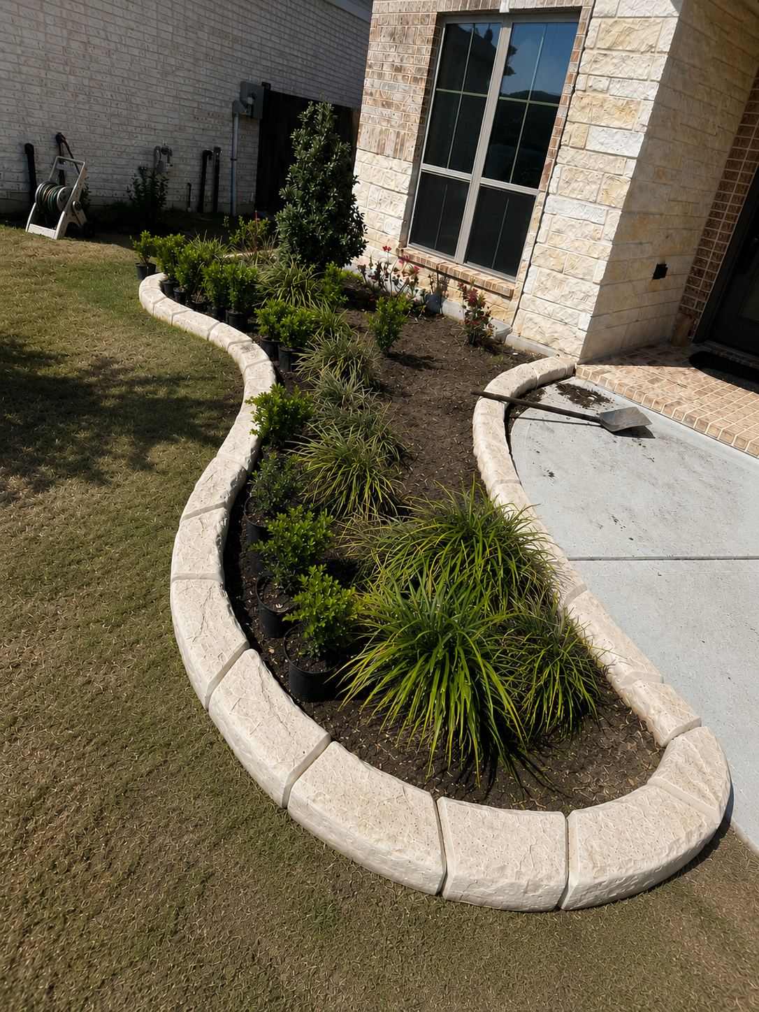 Front yard landscape makeover before